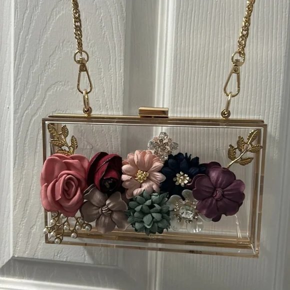 Gold Floral Clutch with Elegant Chain - Picture 2 of 4